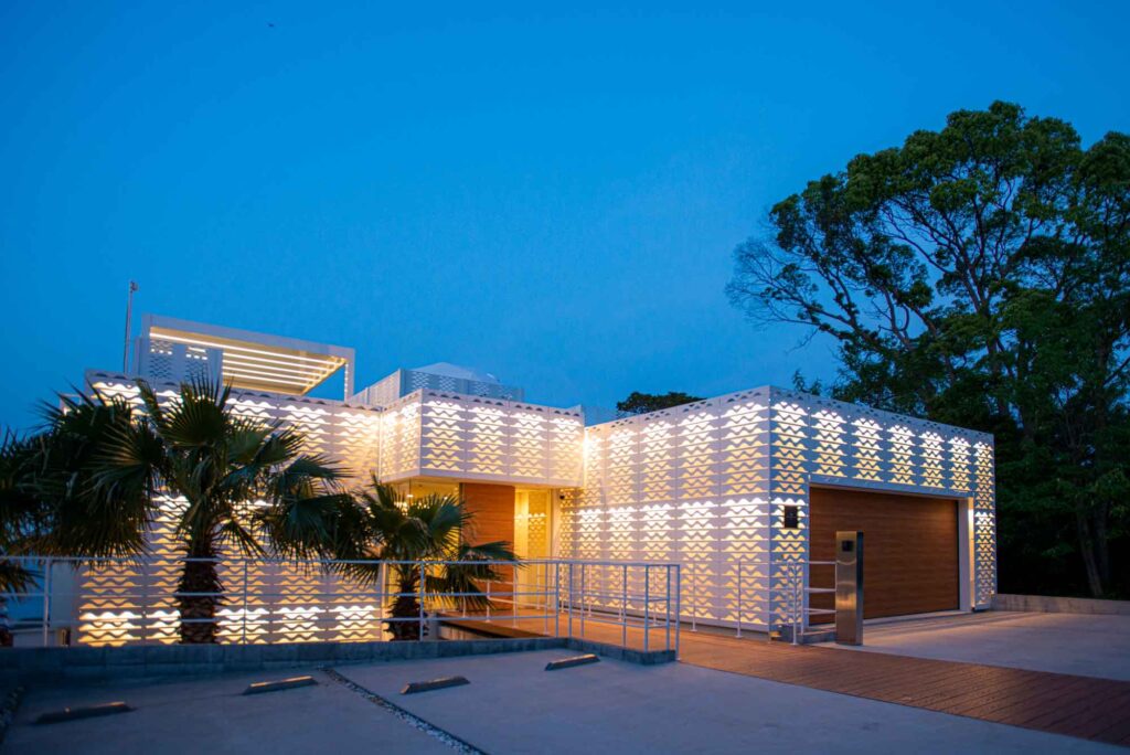 CORAL SUITE VILLA awaji 外観夜